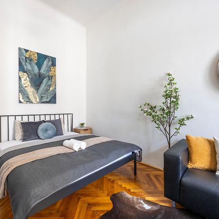 Charming & Cozy Stylish Apartment In The Heart Of Budapest Eksteriør billede